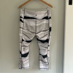 Lululemon True Self Crop Leggings High Rise Rare Size 12